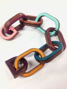 catena cuoio viola giallo blue celeste marrone